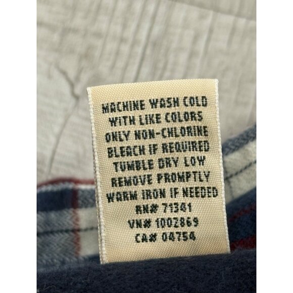 L.L. Bean Slightly Fitted Flannel Shirt Plaid 511550 Organic Cotton Mens XL-REG - Picture 6 of 6